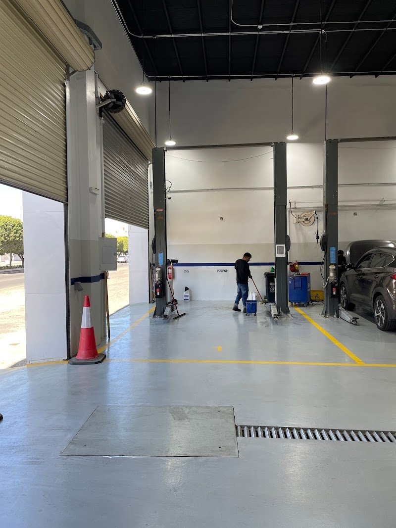 هيونداي محمد يوسف ناغي للسيارات مركزصيانة سريعة طريق الملك عبدلله Hyundai M.YN. Motors King Abdullah Rd Quick Service Center