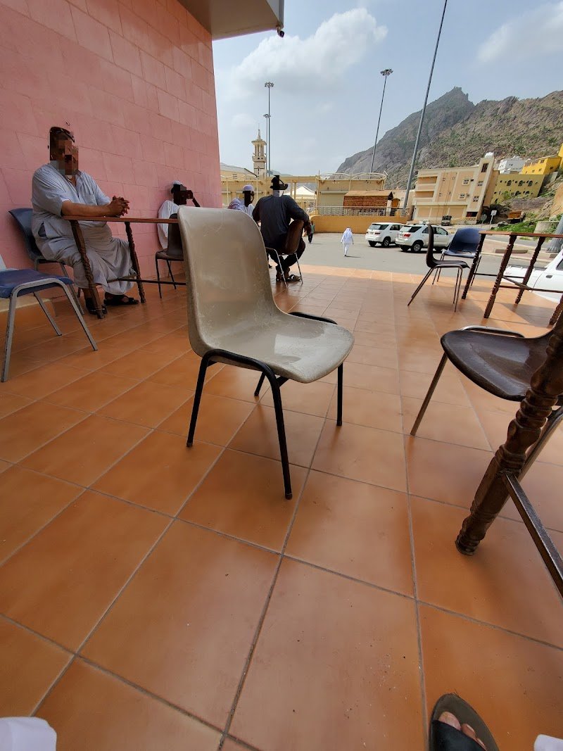 مطعم الشباب