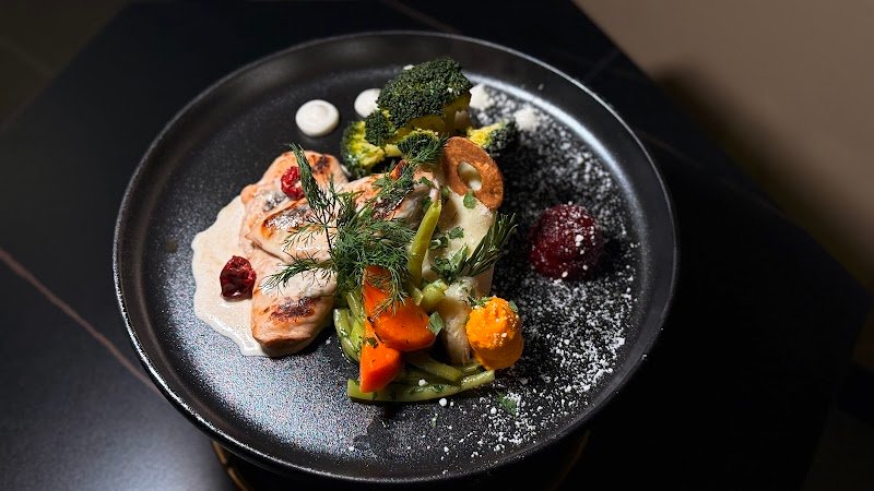 مطعم ايطالي وكوفية قهوة مختصة HH VER